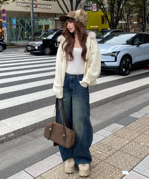 RAY CASSIN（レイカズン）の「デザイン切替デニム（デニムパンツ・レディース・ブルー/ネイビー/ブラック・S/M）」の16枚目の写真