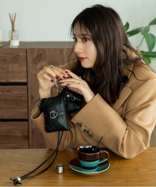 DEVICE(デバイス)の「【DEVICE GAL】 3パーツ スタッズ カスタム ポーチ ストラップ リップケース付き(ショルダーバッグ・レディース・ブラック・FREE)」の5枚目の写真