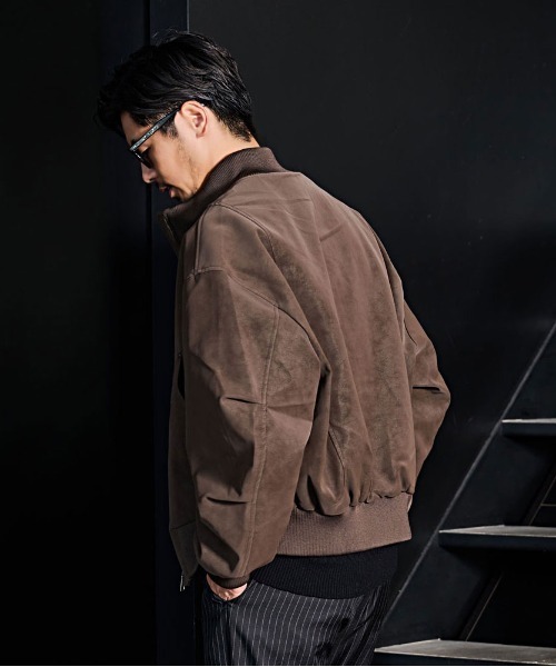 CavariA（キャバリア）の「『CavariA/キャバリア』ポリエステルスウェードスタンドブルゾン（ブルゾン・メンズ・ブラック/ベージュ/ブラウン・M/L）」の4枚目の写真