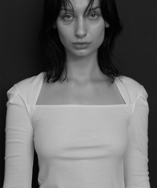 320SHOWROOM(320ショールーム)の「Square Neck Shoulder Pintuck Ribbed T-Shirt Ivory(Tシャツ/カットソー・レディース・アイボリー・FREE)」の1枚目の写真