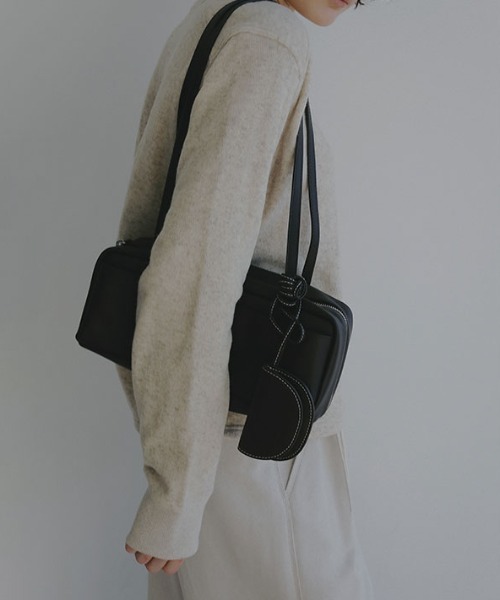 ETRE TOKYO（エトレトウキョウ）の「オープンポケットレザーボストン（ボストンバッグ・レディース・ブラウン/ブラック・FREE）」の3枚目の写真