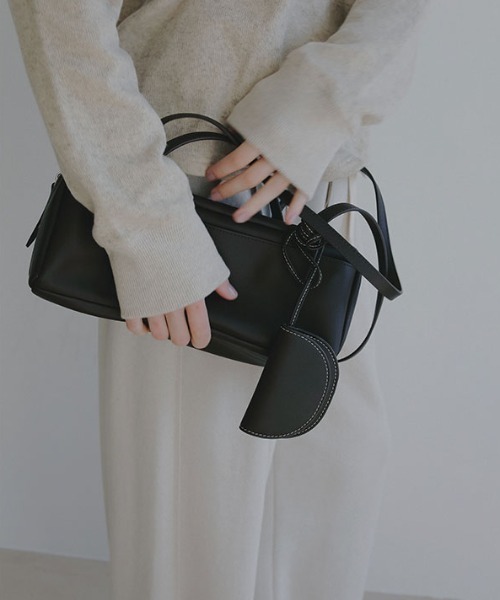 ETRE TOKYO（エトレトウキョウ）の「オープンポケットレザーボストン（ボストンバッグ・レディース・ブラウン/ブラック・FREE）」の5枚目の写真