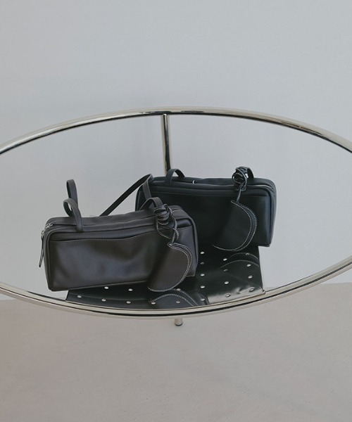 ETRE TOKYO（エトレトウキョウ）の「オープンポケットレザーボストン（ボストンバッグ・レディース・ブラウン/ブラック・FREE）」の10枚目の写真