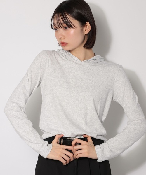 PAGEBOY(ページボーイ)の「シシュウFITフーディ(Tシャツ/カットソー・レディース・ブラック/ブルー/グレー・FREE)」の2枚目の写真