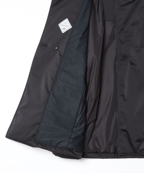 WHITE MOUNTAINEERING(ホワイトマウンテニアリング)の「【White Mountaineering】WINDSTOPPER RAGLAN BLOUSON(ブルゾン・メンズ・ブラック・4)」の3枚目の写真