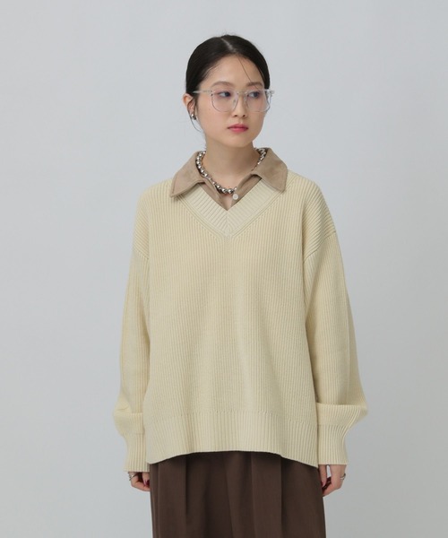 LEPSIM(レプシィム)の「5ゲージドッキングカラーVニット 642087(ニット/セーター・レディース・グレー/アイボリー/ブラック・FREE)」の5枚目の写真