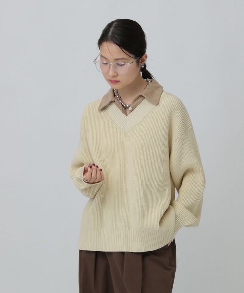 LEPSIM(レプシィム)の「5ゲージドッキングカラーVニット 642087(ニット/セーター・レディース・グレー/アイボリー/ブラック・FREE)」の6枚目の写真