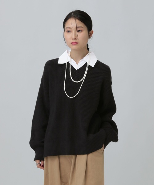 LEPSIM(レプシィム)の「5ゲージドッキングカラーVニット 642087(ニット/セーター・レディース・グレー/アイボリー/ブラック・FREE)」の10枚目の写真