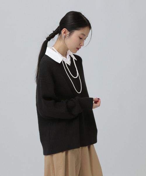 LEPSIM(レプシィム)の「5ゲージドッキングカラーVニット 642087(ニット/セーター・レディース・グレー/アイボリー/ブラック・FREE)」の11枚目の写真