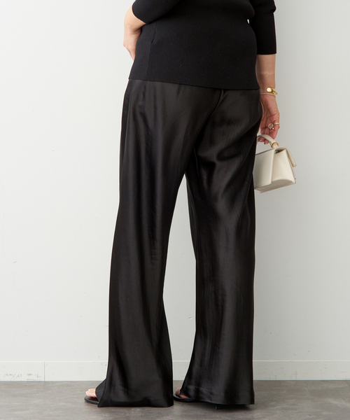 Deuxieme Classe(ドゥーズィエムクラス)の「GLOSSY SATIN イージーパンツ(スラックス・レディース・ブラック/ベージュ・34/36/38)」の17枚目の写真