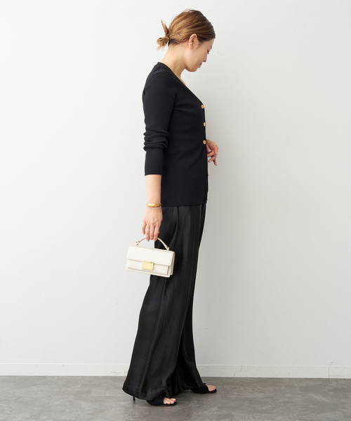 Deuxieme Classe(ドゥーズィエムクラス)の「GLOSSY SATIN イージーパンツ(スラックス・レディース・ブラック/ベージュ・34/36/38)」の19枚目の写真