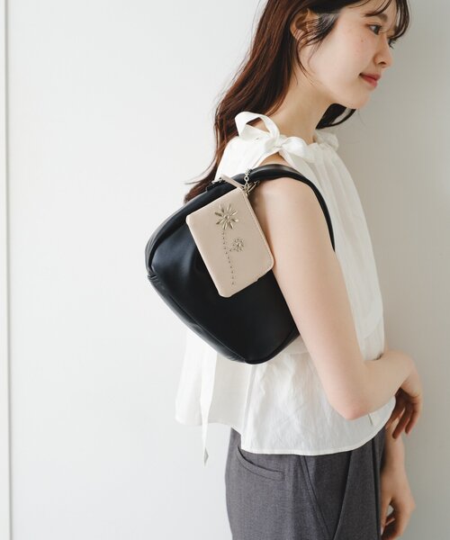 Kastane(カスタネ)の「【2026SSカタログ/500mlペットボトル収納可】ワンハンドル2WAYバッグ(ハンドバッグ・レディース・レモンイエロー/ブラック/ブルー系その他・FREE)」の16枚目の写真