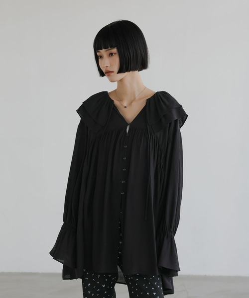 LOWRYS FARM（ローリーズファーム）の「ヨウリュウフリルチュニックブラウス　638707（シャツ/ブラウス・レディース・アイボリー/ブラック/オフホワイト・FREE）」の3枚目の写真