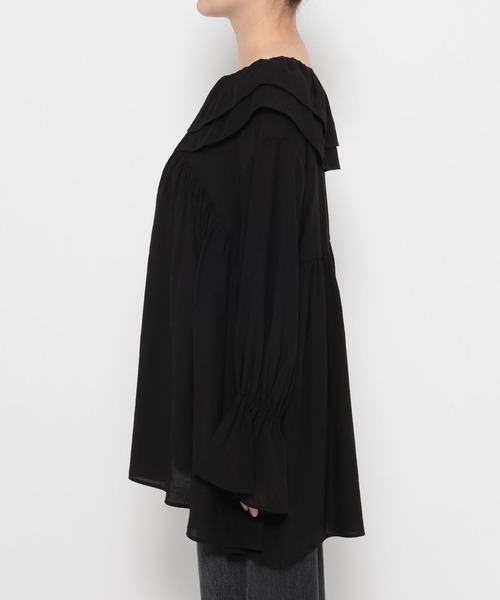 LOWRYS FARM（ローリーズファーム）の「ヨウリュウフリルチュニックブラウス　638707（シャツ/ブラウス・レディース・アイボリー/ブラック/オフホワイト・FREE）」の4枚目の写真