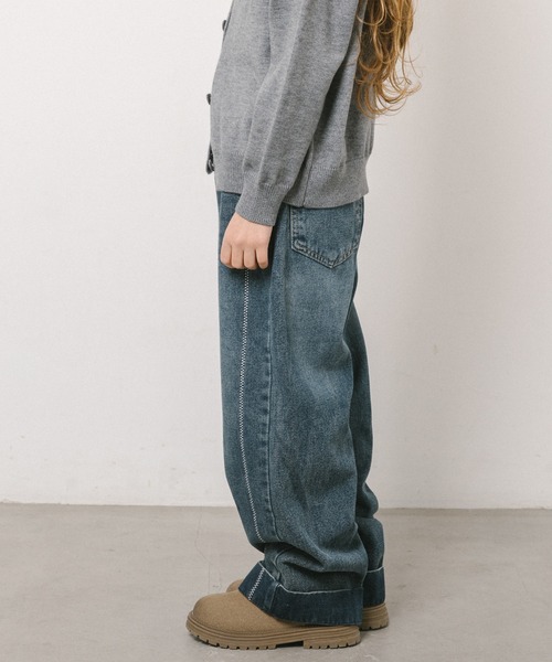 URBAN CHERRY(アーバンチェリー)の「折り返しデザインストレートデニム(デニムパンツ・キッズ・ブルー・110cm/120cm/130cm/140cm/150cm)」の3枚目の写真