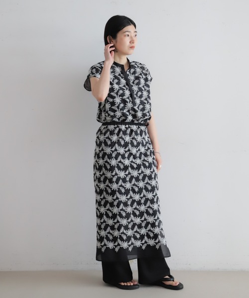 NOMBRE IMPAIR（ノンブルアンペール）の「【予約】モノトーンフラワー刺繍　フレンチブラウス（シャツ/ブラウス・レディース・ブラック・FREE）」の13枚目の写真