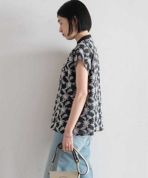 NOMBRE IMPAIR（ノンブルアンペール）の「【予約】モノトーンフラワー刺繍　フレンチブラウス（シャツ/ブラウス・レディース・ブラック・FREE）」の3枚目の写真