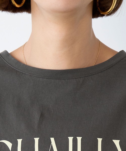 MICA&DEAL（マイカ＆ディール）の「【WEB限定カラーあり】"CHAILLY"ロゴ5分袖Tシャツ（Tシャツ/カットソー・レディース・ダークグレー/ベージュ/ネイビー/ライトピンク・FREE）」の6枚目の写真