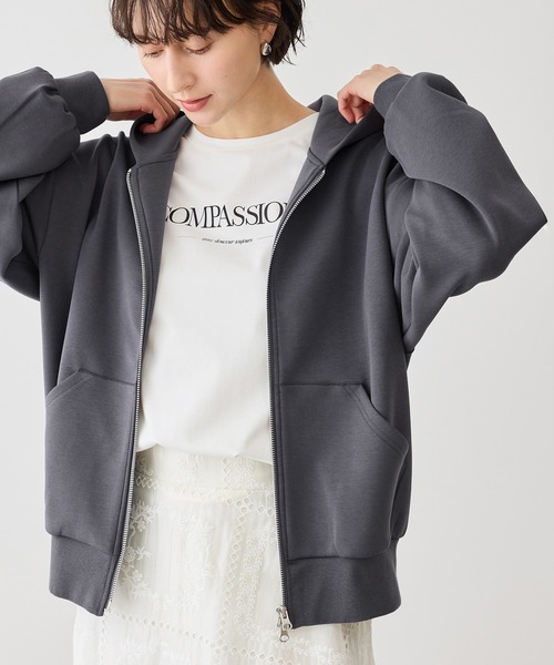 ROPE' PICNIC（ロペピクニック）の「コクーンシルエットダブルジップフーディ（パーカー・レディース・チャコールグレー/ライトグレー/キナリ・FREE）」の6枚目の写真