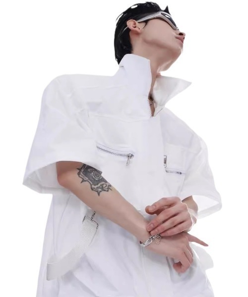 lilful(リルフル)の「【26年春夏新作】ジップデザインベルトギミック半袖シャツ(シャツ/ブラウス・メンズ・ホワイト/ブラック・L/M)」の3枚目の写真