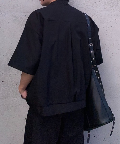 lilful(リルフル)の「【26年春夏新作】ジップデザインベルトギミック半袖シャツ(シャツ/ブラウス・メンズ・ホワイト/ブラック・L/M)」の15枚目の写真