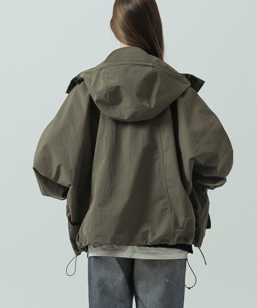 SLICK(スリック)の「【ZOZO限定】 SLICK/スリック Oversized Dolman Sleeve Hooded Jacket/オーバーサイズ ドルマンスリーブ フーデッドジャケット/オーバーサイズ(ポンチョ・メンズ・ブラック/カーキ・1/2)」の5枚目の写真