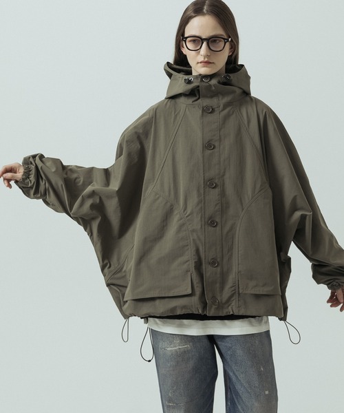 SLICK(スリック)の「【ZOZO限定】 SLICK/スリック Oversized Dolman Sleeve Hooded Jacket/オーバーサイズ ドルマンスリーブ フーデッドジャケット/オーバーサイズ(ポンチョ・メンズ・ブラック/カーキ・1/2)」の6枚目の写真