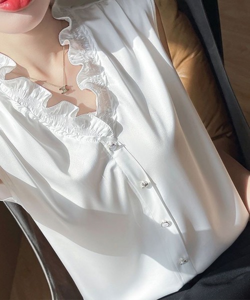 SallyLunn(サリーラン)の「スタンドフリルノースリーブブラウス(シャツ/ブラウス・レディース・ブラック/ホワイト・MEDIUM/LARGE)」の3枚目の写真