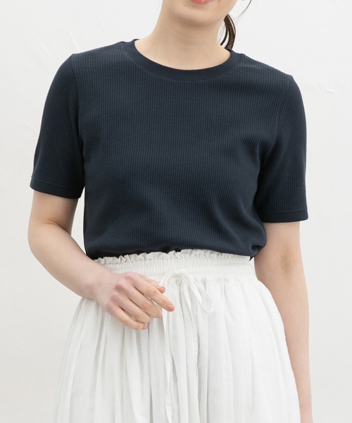 Honeys(ハニーズ)の「【UVカット】半袖ワッフルTシャツ(Tシャツ/カットソー・レディース・ネイビー/ホワイト×ブラック/ホワイト×ブルー/サックスブルー/オフホワイト/ホワイト×ピンク・L/LL/S/M)」の5枚目の写真
