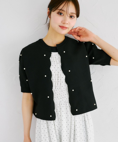 tocco closet（トッコ　クローゼット）の「【ZOZO限定】パール装飾スカラップ半袖カーディガン（カーディガン/ボレロ・レディース・ベージュ/ブラック/ピンク/オフホワイト/ブルー・M）」の3枚目の写真