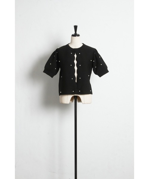 tocco closet（トッコ　クローゼット）の「【ZOZO限定】パール装飾スカラップ半袖カーディガン（カーディガン/ボレロ・レディース・ベージュ/ブラック/ピンク/オフホワイト/ブルー・M）」の9枚目の写真