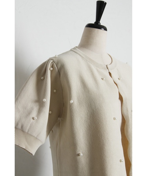 tocco closet（トッコ　クローゼット）の「【ZOZO限定】パール装飾スカラップ半袖カーディガン（カーディガン/ボレロ・レディース・ベージュ/ブラック/ピンク/オフホワイト/ブルー・M）」の15枚目の写真