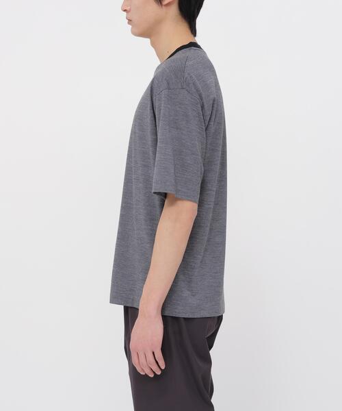 MARGARET HOWELL(マーガレットハウエル)の「SUPERFINE MERINO JERSEY TOP(Tシャツ/カットソー・メンズ・ネイビー/グレー系その他3・LARGE/MEDIUM)」の3枚目の写真
