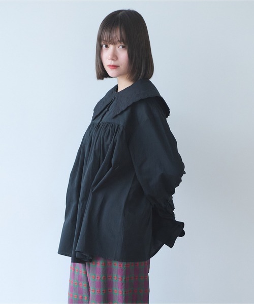 bulle de savon(ビュルデサボン)の「オリーブのキルティング衿 ブラウス(シャツ/ブラウス・レディース・ホワイト/ブラック・FREE)」の18枚目の写真