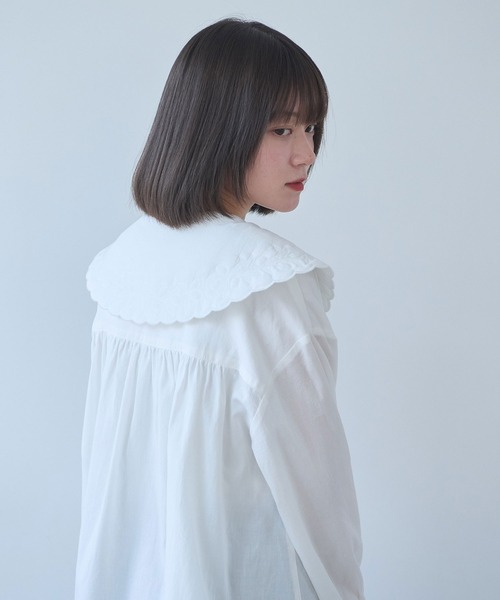 bulle de savon(ビュルデサボン)の「オリーブのキルティング衿 ブラウス(シャツ/ブラウス・レディース・ホワイト/ブラック・FREE)」の4枚目の写真