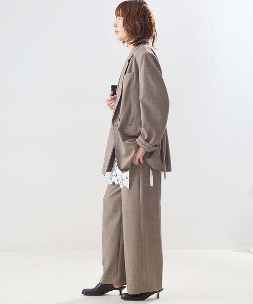 journal standard L'essage(ジャーナルスタンダードレサージュ)の「MOULI バックギャザージャケット(テーラードジャケット・レディース・ブラウン/チャコールグレー・FREE)」の10枚目の写真