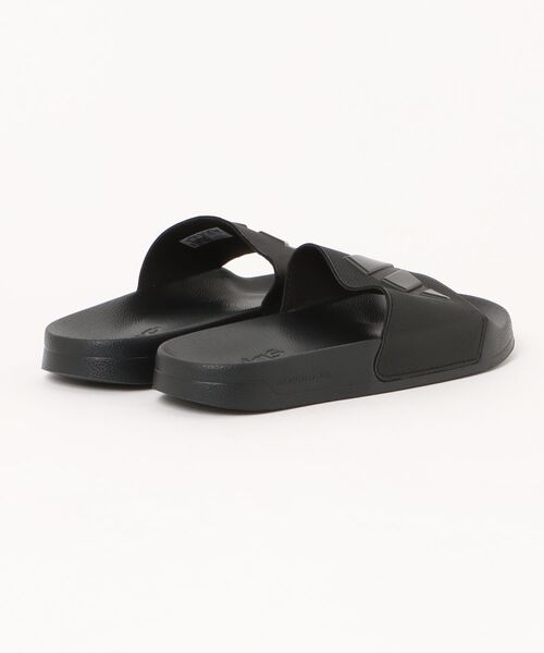 adidas(アディダス)の「【adidas】ADILETTE SHOWER U(サンダル・メンズ・ブラック×ブラック・23.5cm/24.5cm/25.5cm/26.5cm/27.5cm/28.5cm/29.5cm)」の3枚目の写真