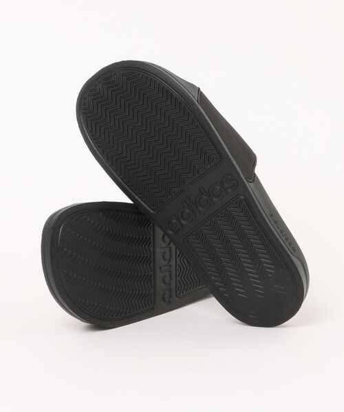 adidas(アディダス)の「【adidas】ADILETTE SHOWER U(サンダル・メンズ・ブラック×ブラック・23.5cm/24.5cm/25.5cm/26.5cm/27.5cm/28.5cm/29.5cm)」の2枚目の写真