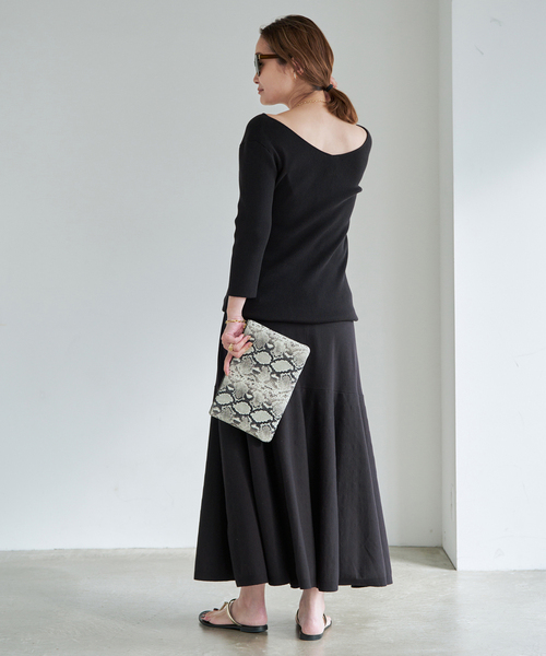 raspail(ラスパイユ)の「*【Raspail/ラスパイユ】 Reverse V-neck pullover(ニット/セーター・レディース・ブラック/カーキ・FREE)」の19枚目の写真