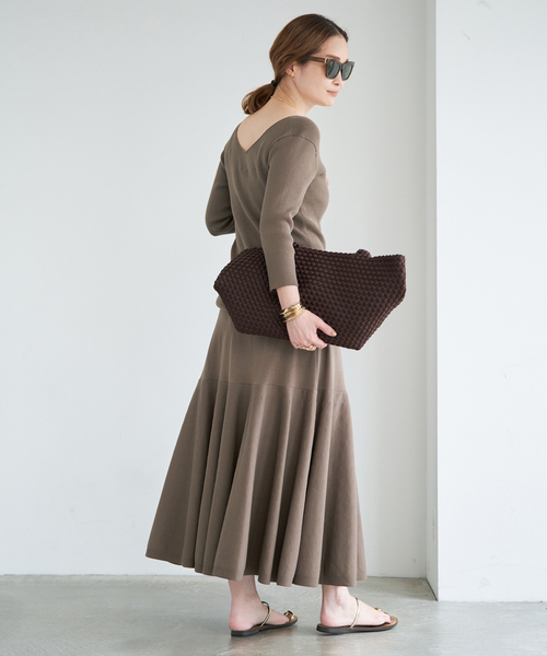 raspail(ラスパイユ)の「*【Raspail/ラスパイユ】 Reverse V-neck pullover(ニット/セーター・レディース・ブラック/カーキ・FREE)」の13枚目の写真