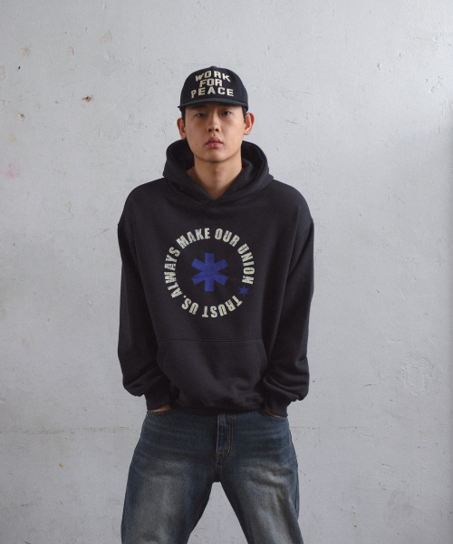 AMOU（アモウ）の「Lettering Circle HOODIE BALCK（パーカー・レディース・その他・1/2）」の5枚目の写真