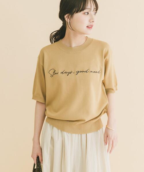 ITEMS URBANRESEARCH(アイテムズ アーバンリサーチ)の「半袖ロゴニット(ニット/セーター・レディース・ホワイト/ベージュ/ブラック・FREE)」の3枚目の写真