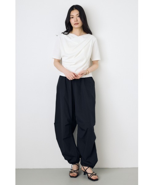 AZUL by moussy(アズールバイマウジー)の「【WEB限定】ドレープカットトップス(Tシャツ/カットソー・レディース・ホワイト/グレー/ブラック・FREE)」の6枚目の写真