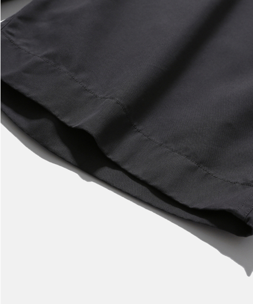 MOIF（モイフ）の「[SS26] COMFY SKATER SHORTS / CHARCOAL（その他パンツ・メンズ・その他・1(S)/2(M)/3(L)）」の7枚目の写真