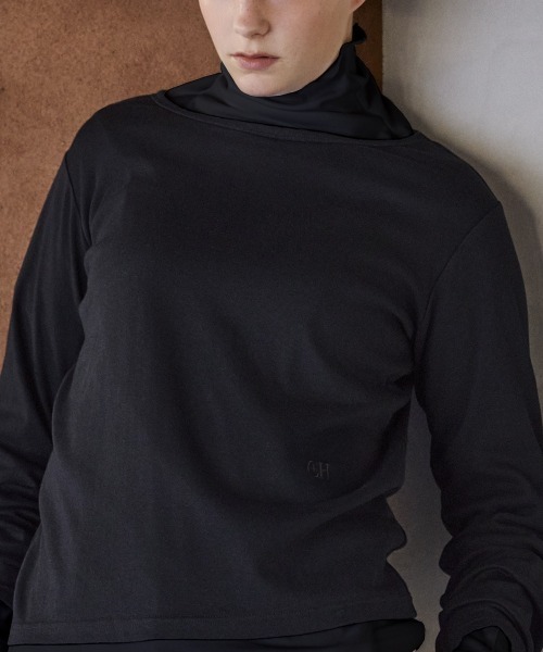 COMMON+HAUS(コモンハウス)の「レイヤードカットソー(2枚組)(その他トップス・レディース・グリーン/ホワイト/ブラック・M/L)」の7枚目の写真