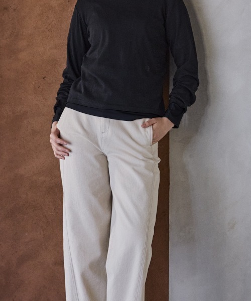 COMMON+HAUS(コモンハウス)の「レイヤードカットソー(2枚組)(その他トップス・レディース・グリーン/ホワイト/ブラック・M/L)」の14枚目の写真