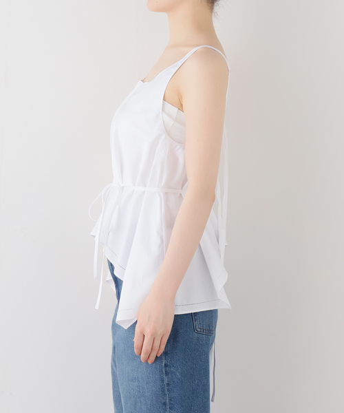 LOW CLASSIC(ロウ クラシック)の「【LOW CLASSIC/ロウ クラシック】 FLARED SLEEVELESS TOP(シャツ/ブラウス・レディース・ホワイト・SMALL)」の3枚目の写真