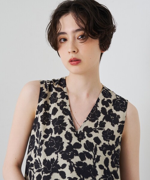 MARIHA（マリハ）の「【MARIHA／マリハ】夏の月影のドレス ノースリーブ Rose Fantasy/Greige 花柄（ワンピース・レディース・その他・フリー）」の11枚目の写真