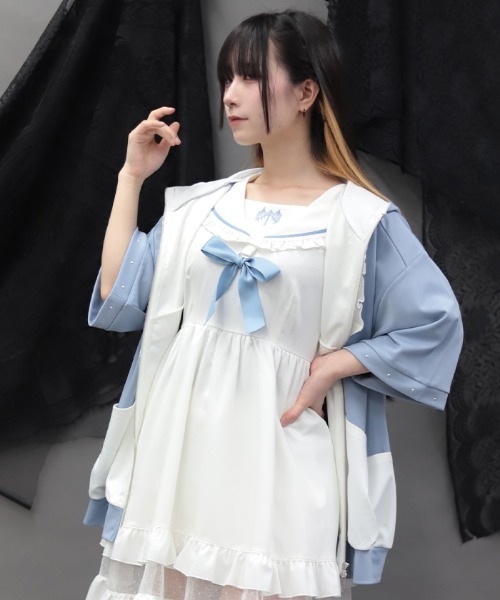 NIBBLE POISON(ニブルポイズン)の「バイカラーフリルパーカー(カーディガン/ボレロ・レディース・サックスブルー/ブラック・MEDIUM)」の9枚目の写真