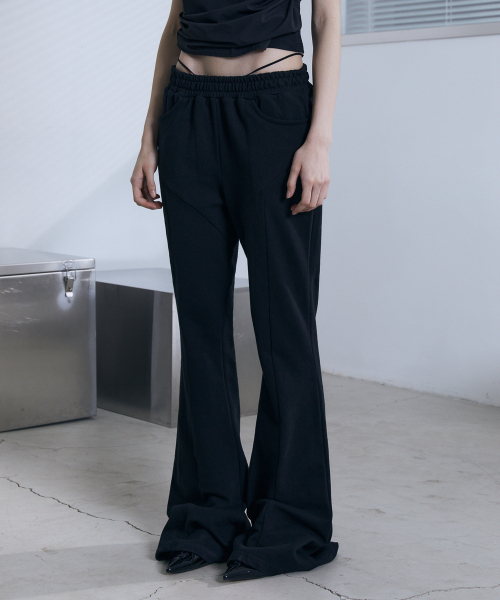VOONT（ブント）の「Low-Rise String Bootcut Pants (BLACK)（スウェットパンツ・レディース・ブラック・OS）」の11枚目の写真